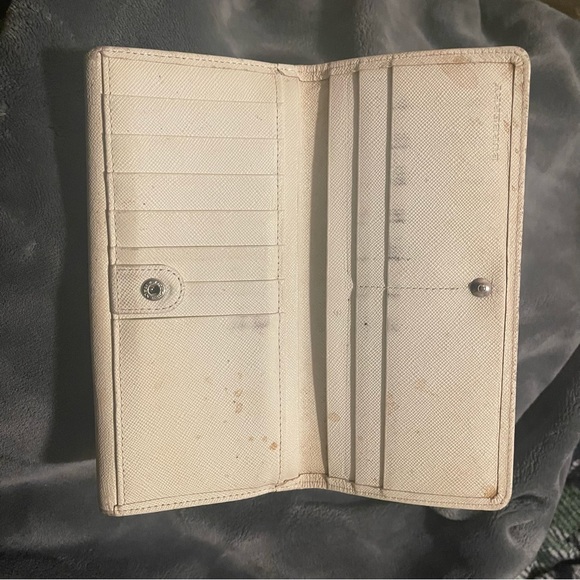 Authentic Burberry Cream Nova Check Wallet - Picture 2 of 7